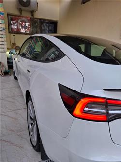 تسلا موديل 3